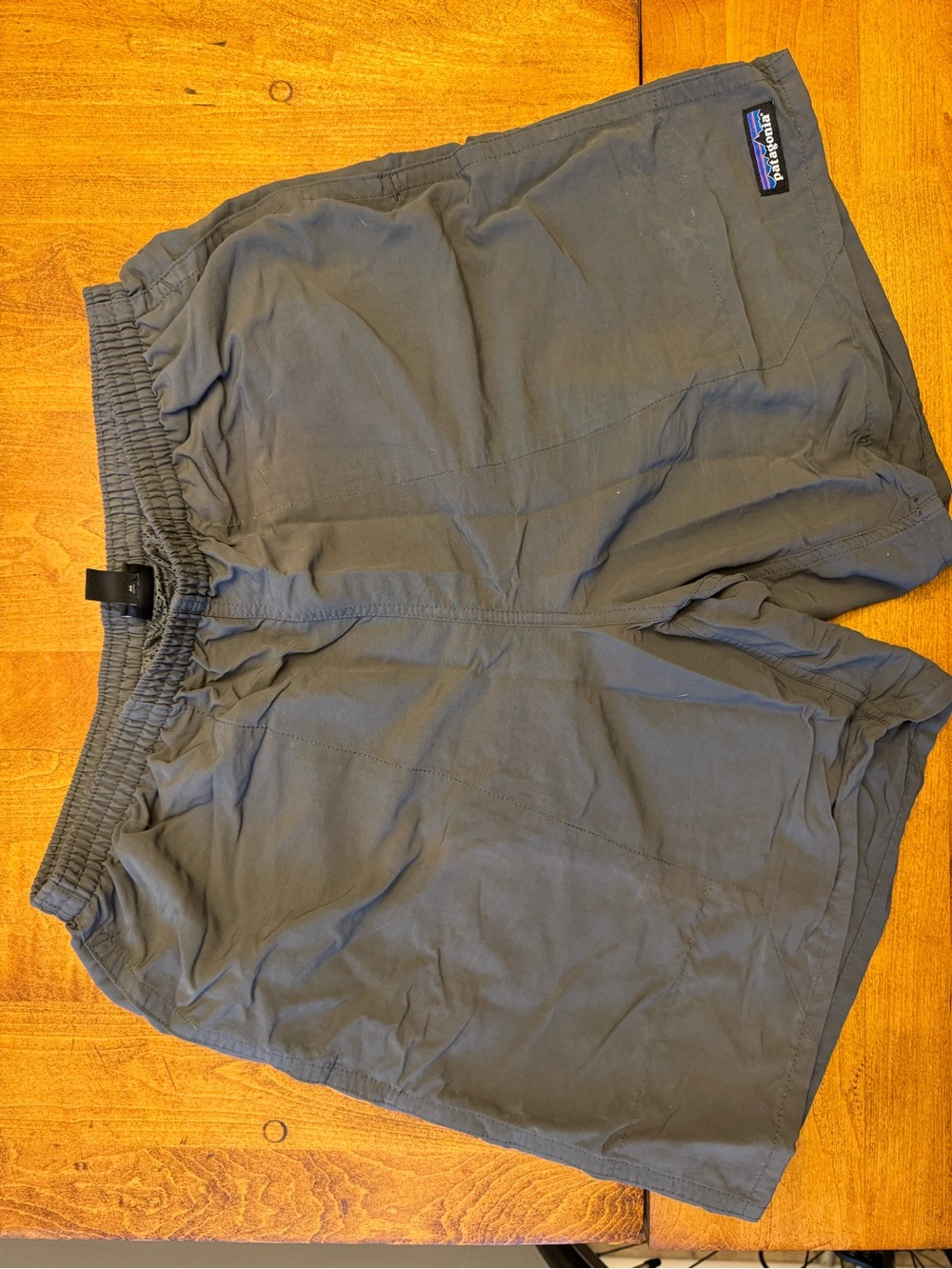 Patagonia Men's medium Gray Baggie Shorts